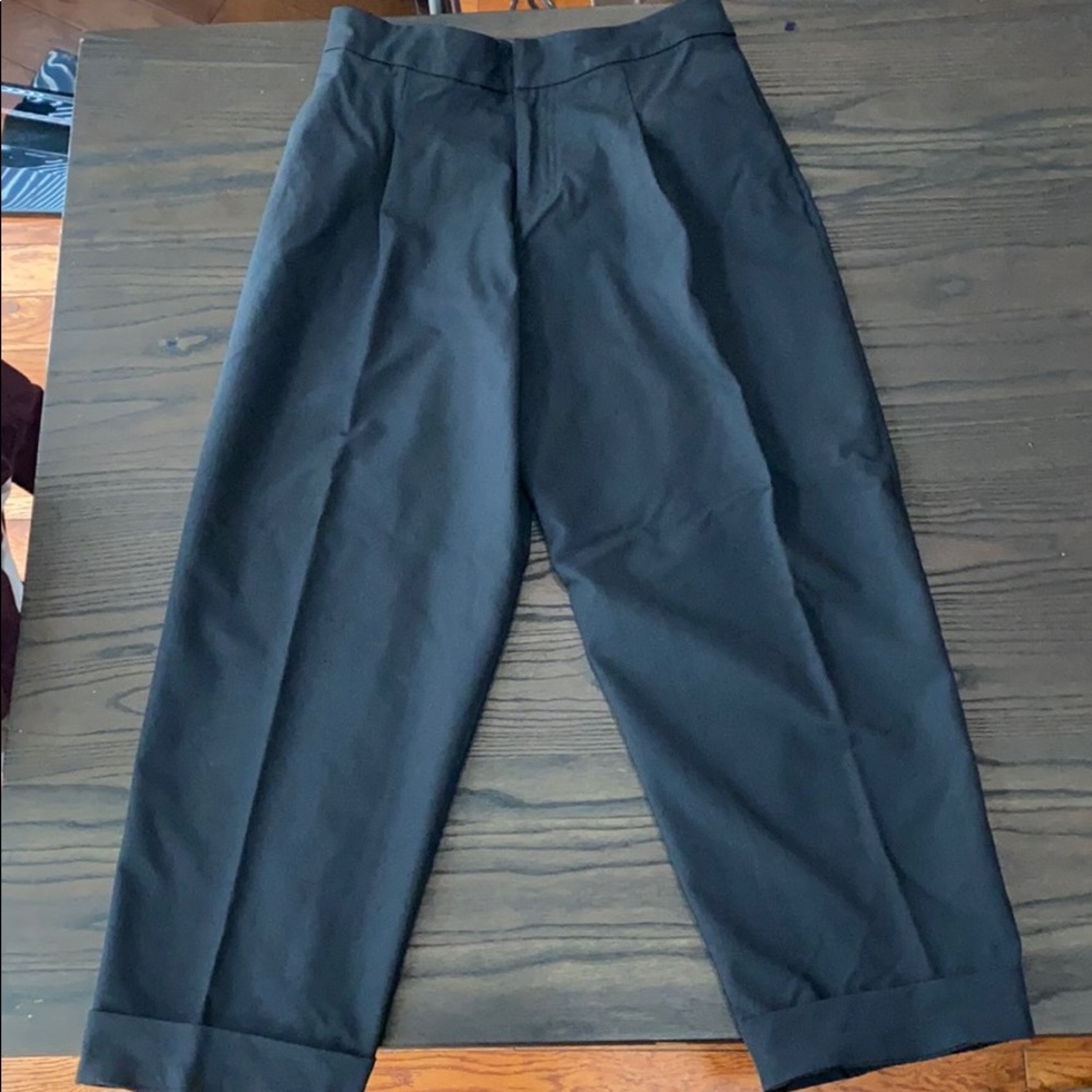 Lululemon Essential Pant Cropped Sz 6